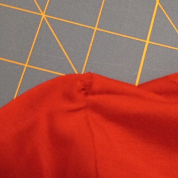 Lightweight Beaded neck Top - Picture 6 of 7